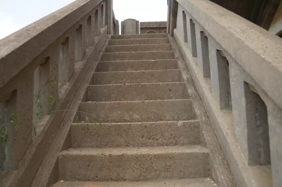 Where Do These Stairs Lead in Texarkana?