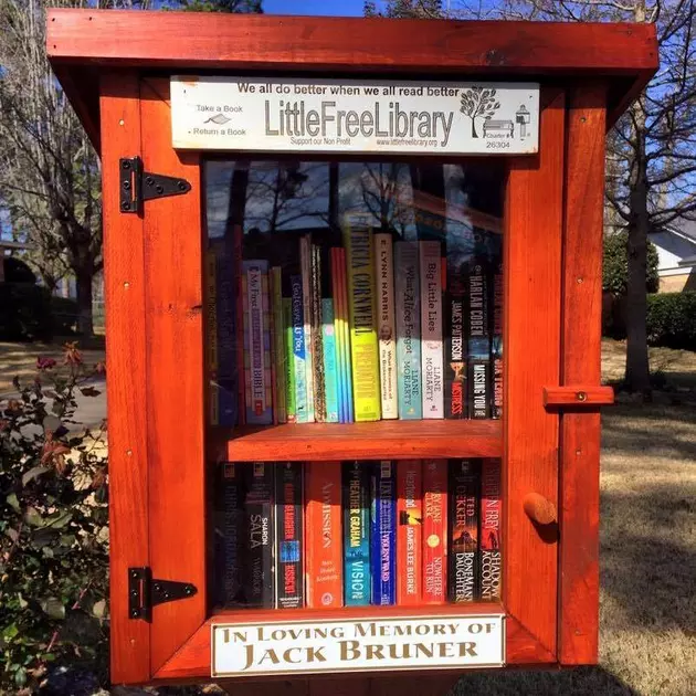 Texarkana&#8217;s Little Free Library Needs a Reading Bench