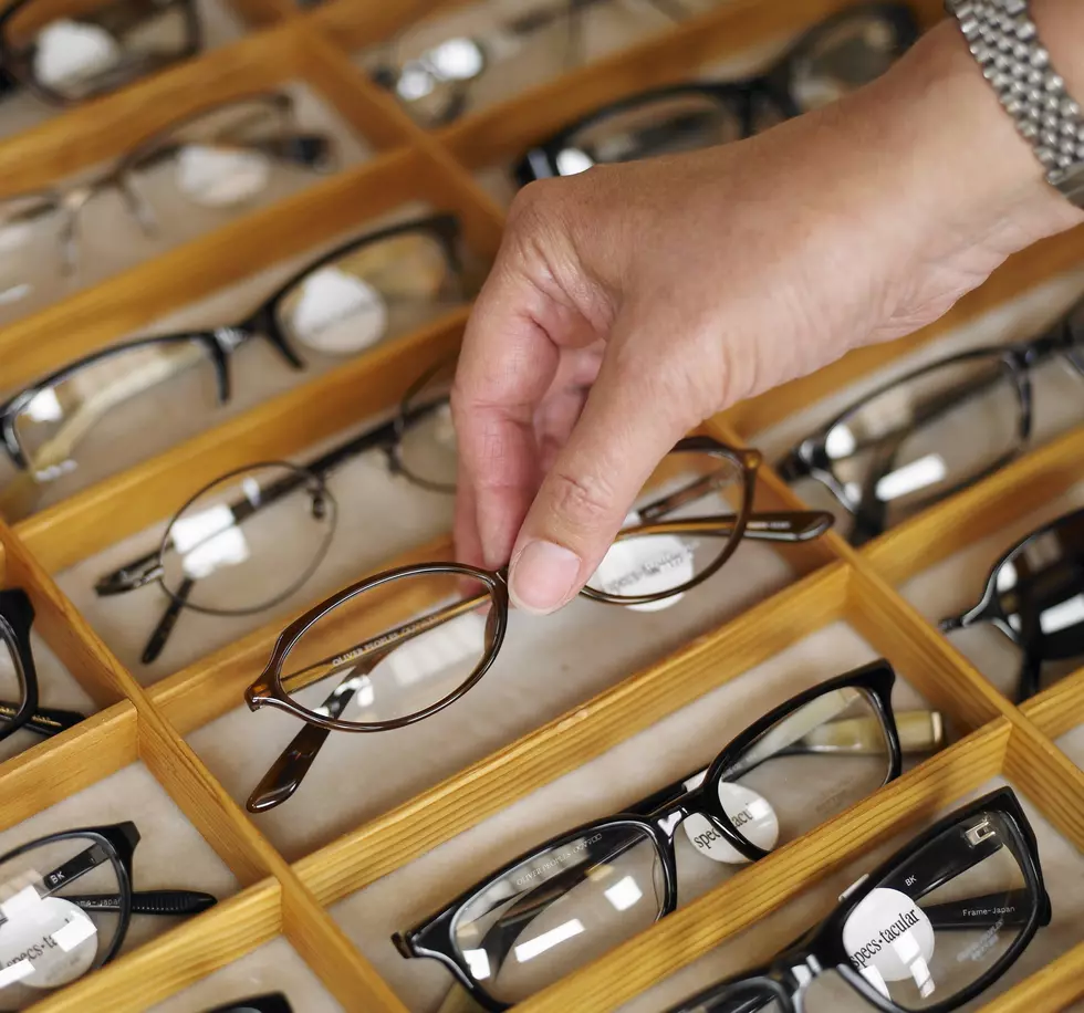 Help Mimi Choose the Right Frames for Her New Glasses