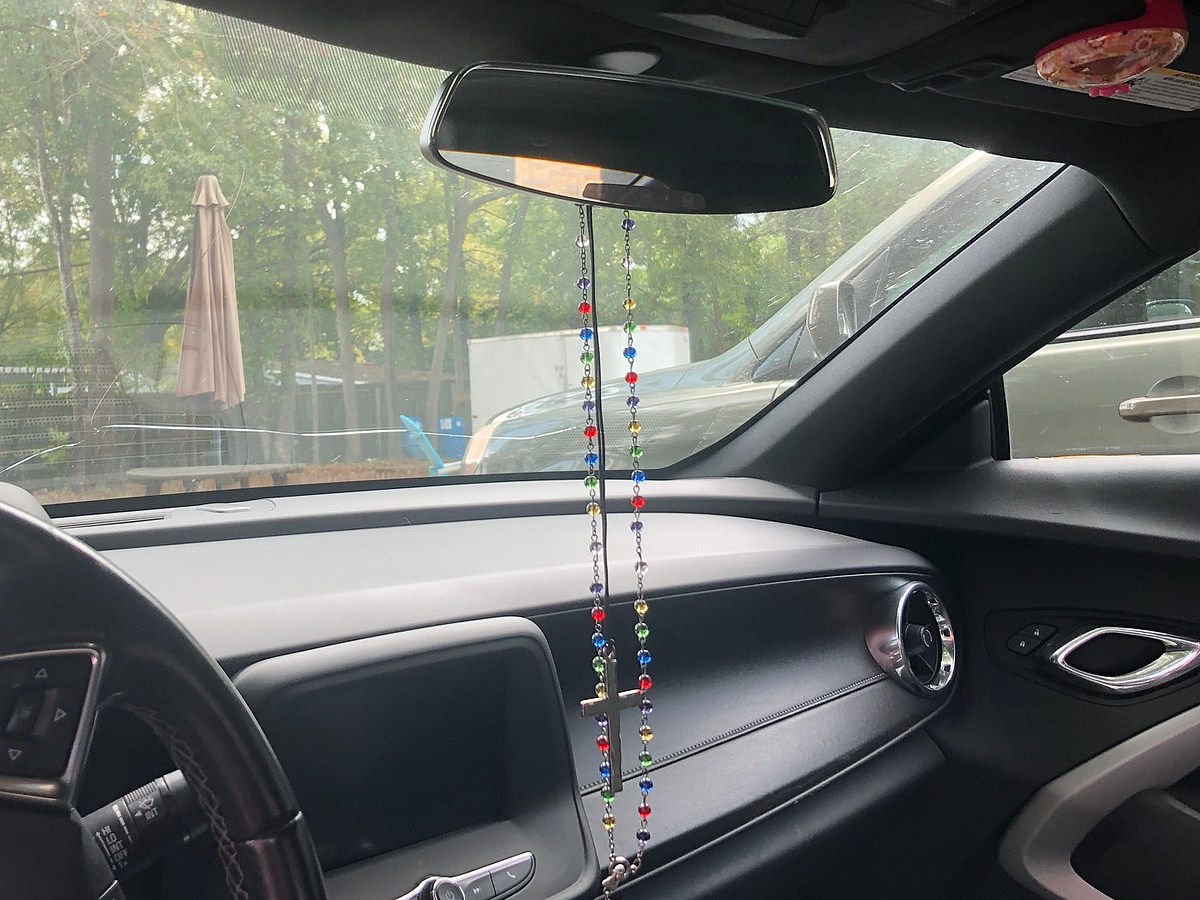 Yes, police can pull you over for hanging an air freshener in your car