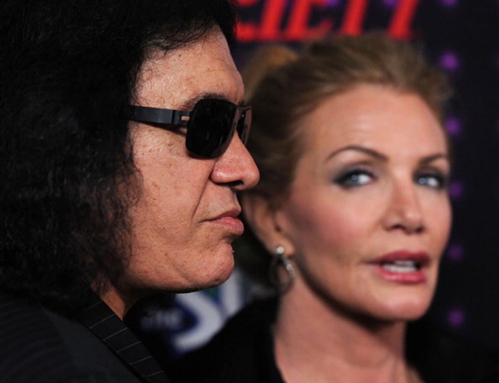 Shannon Tweed Walks Out On Gene Simmons During Interview [VIDEO]