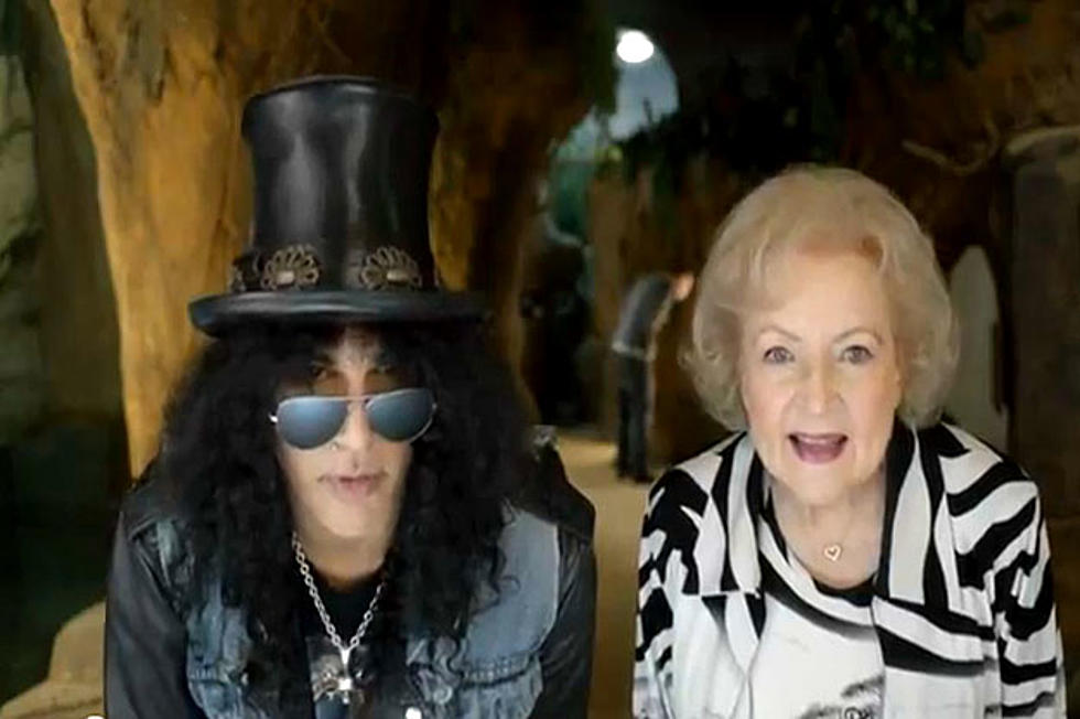 Slash And Betty White Join Forces At The Zoo