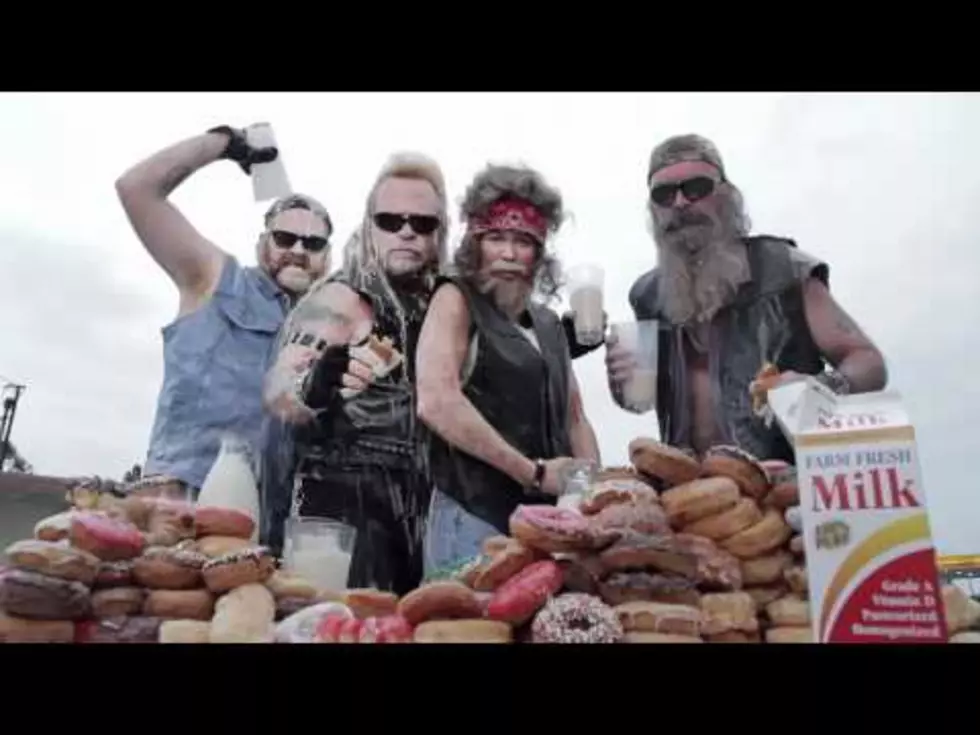 Bikers N Donuts &#8211; Hey, is That Duane &#8220;Dog&#8221; Chapman? [VIDEO] [POLL]