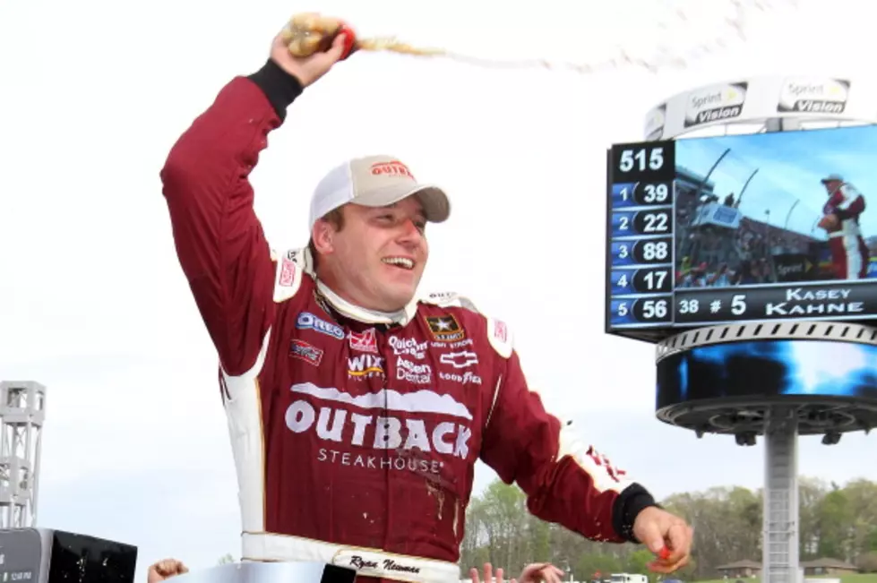 Newman Wins at Martinsville, Bloomin’ Onions for Everybody [Video]