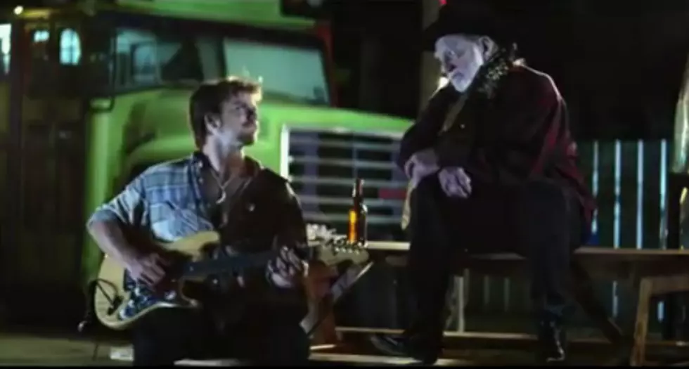 Willie Nelson Covering Pearl Jam – Just Breathe [VIDEO]