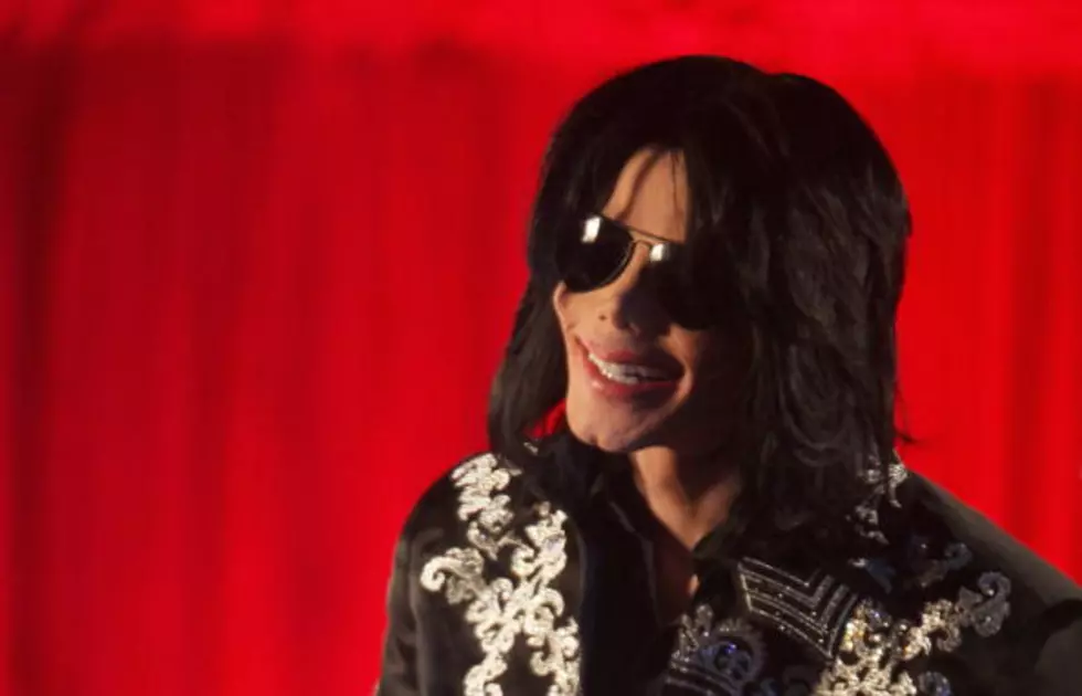 Michael Jackson&#8217;s Image Found in Bird Poop?
