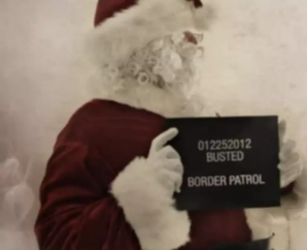 Santa Got Busted by the Border Patrol – A Free Download from Kevin Fowler [VIDEO]