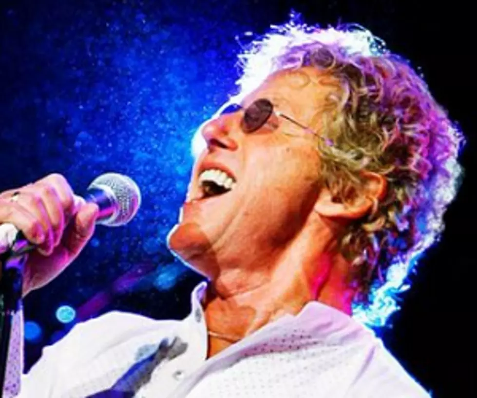 Visiting Las Vegas Roger Daltrey Helps Celebrate Who Themed Video Display