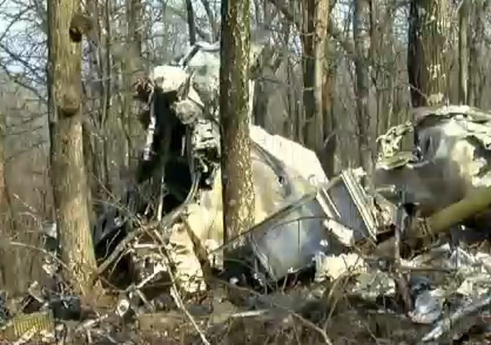 Remains of Crashed Airliner Flying to Texarkana from El Dorado Remain on Arkansas Mountainside [VIDEO]