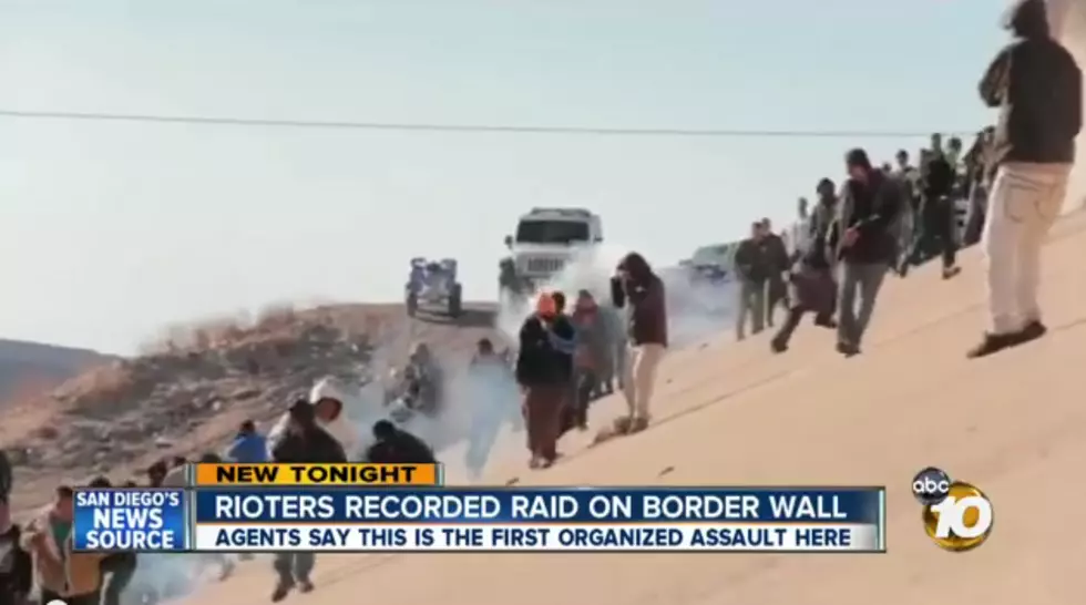 Have You Seen the Organized Mexican Raid on the U.S. Border? [VIDEO]