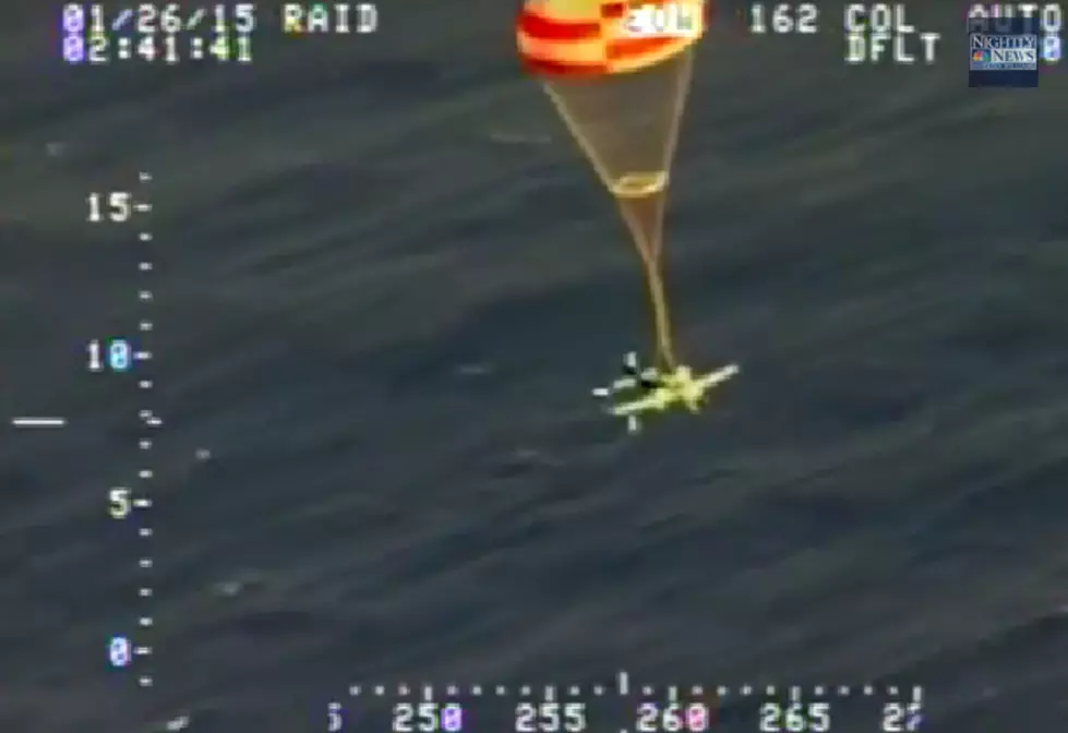 Coast Guard Footage – Plane Parachutes to Safety After Running Out of Fuel [VIDEO]