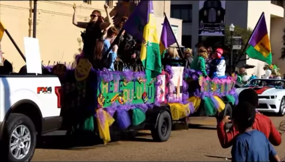 Texarkana Mardi Gras Parade &#8212; More Great Video