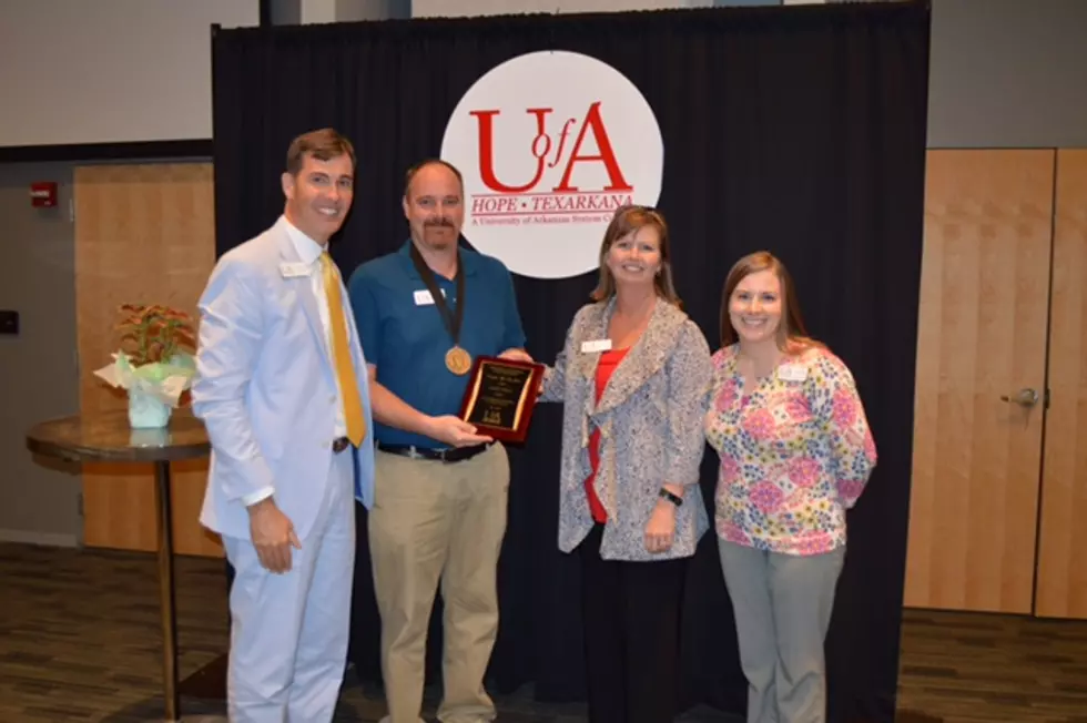 University Announces Outstanding Faculty Member of the Year