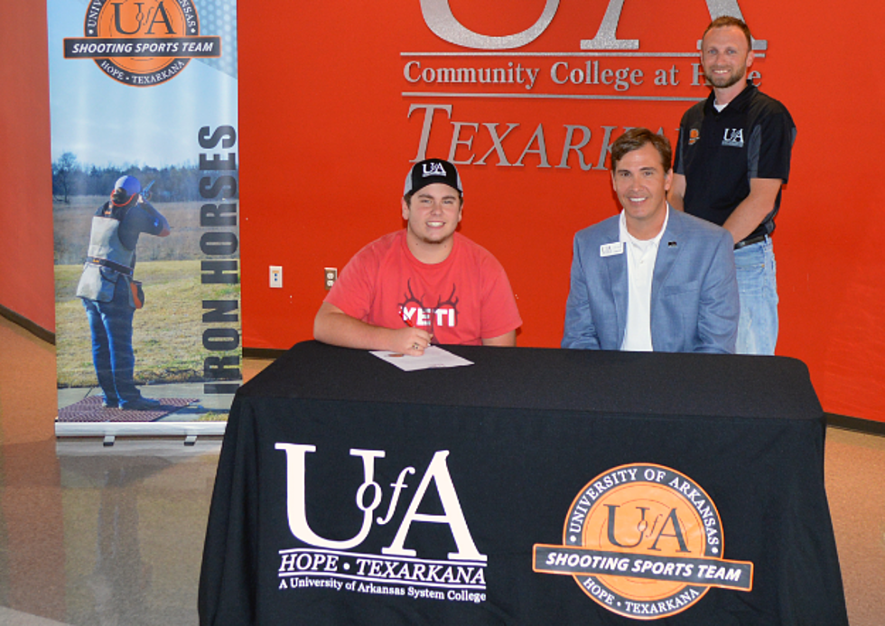 Rhinehart Signs With University of Arkansas Hope-Texarkana Shooting Team