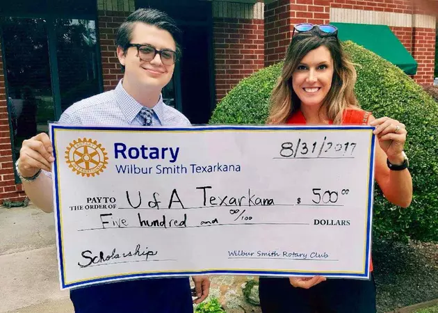 Wilbur Smith Rotary of Texarkana Donates to University of Arkansas Hope &#8211; Texarkana Foundation