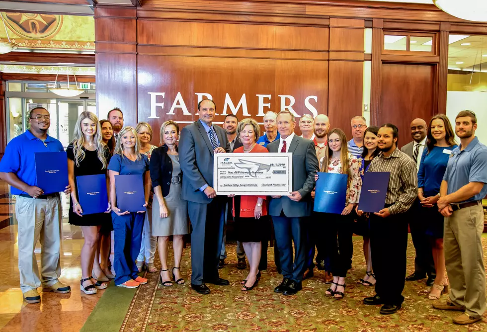 Farmers Bank & Trust Presents Scholarships at A&M Texarkana