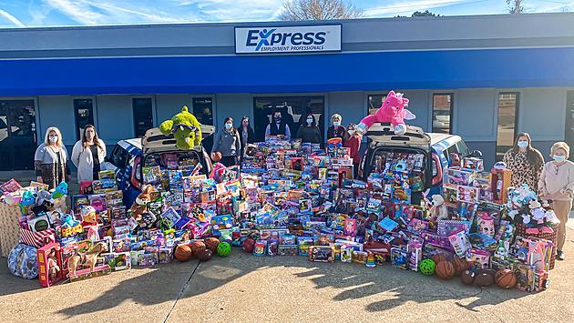 Local Business Surpasses &#8216;COVID Can’t Stop Santa&#8217; Toy Drive Goal