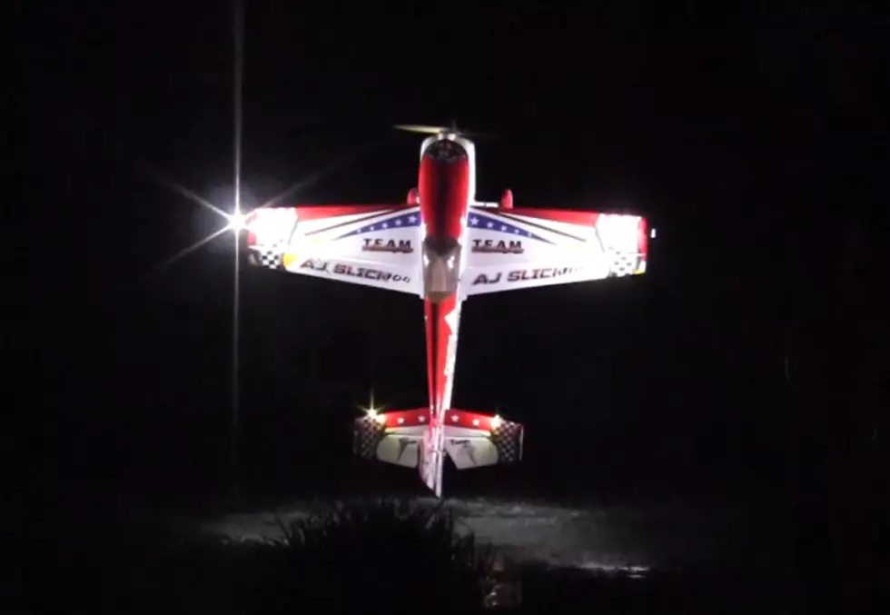 Amazing RC Plane Stunts At Night [VIDEO]