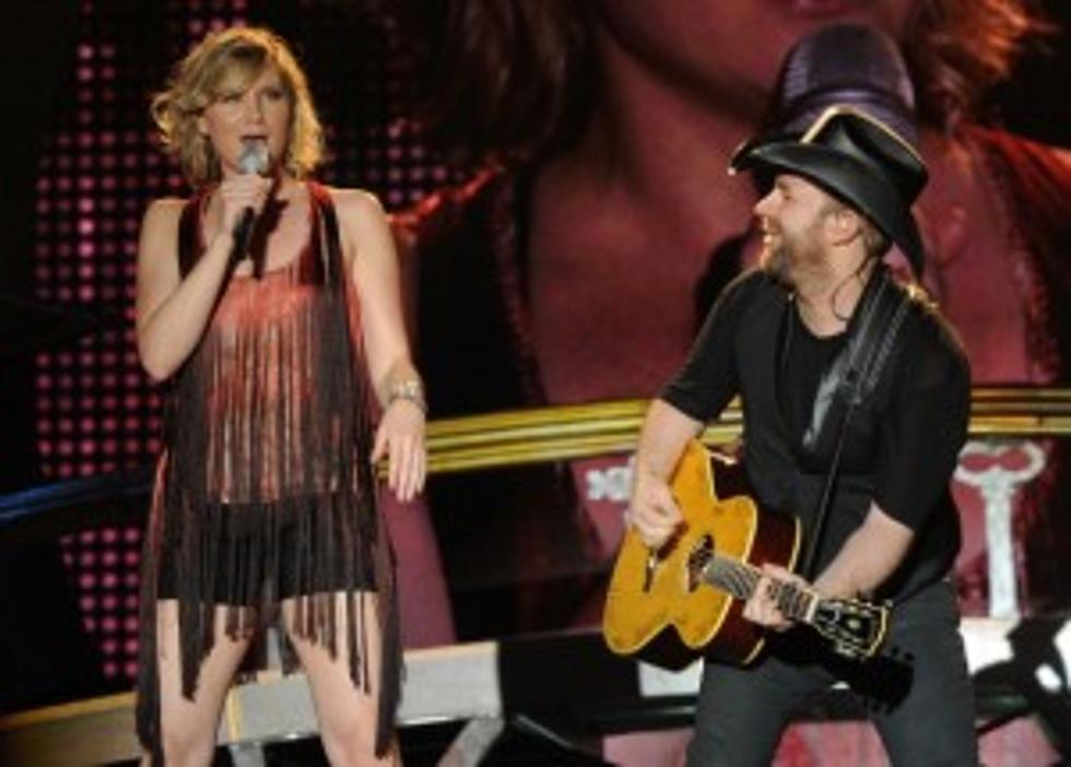 Sugarland Is In Love, George Strait Wonders What&#8217;s Going On &#8211; Today In Country Music History