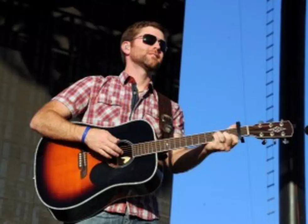 Kenny Chesney Blinked, Josh Turner Got His Day &#8211; Today In Country Music History