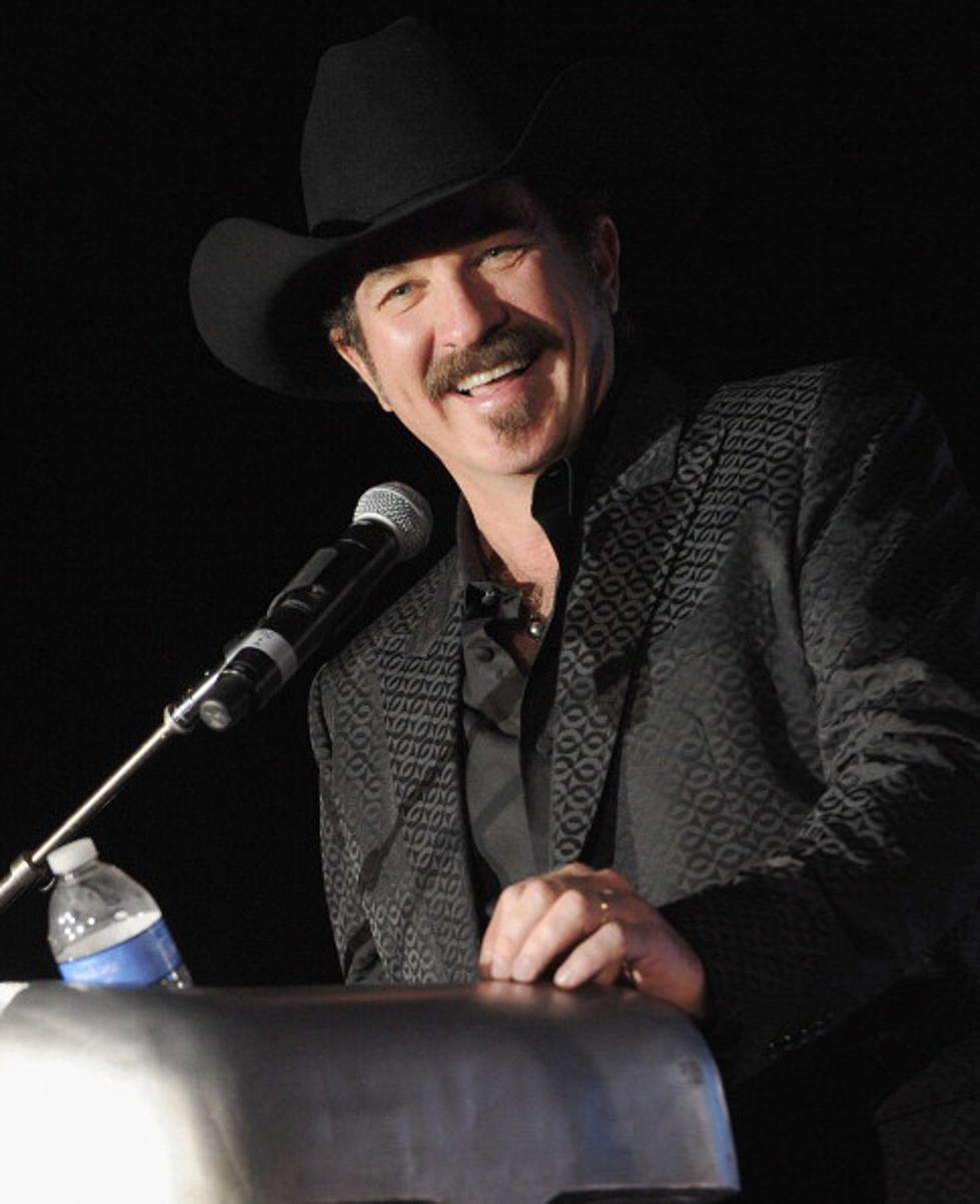 Alan Jackson Doesn’t Rock, Kix Brooks Runs – Today In Country Music History