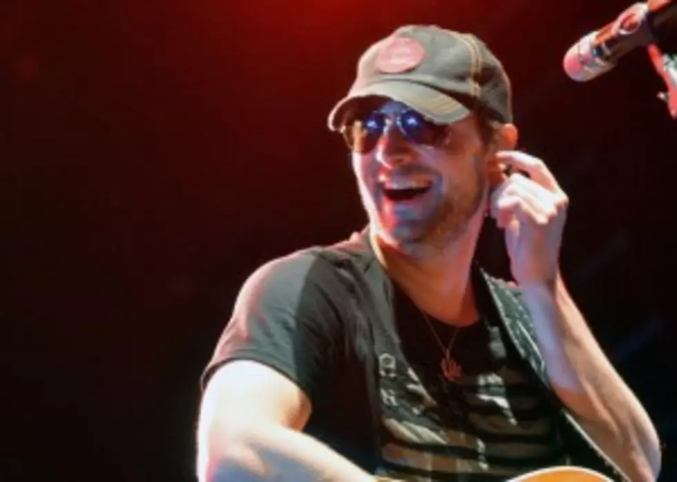 Sara Evans Flies, Eric Church Goes Home &#8211; Today In Country Music History