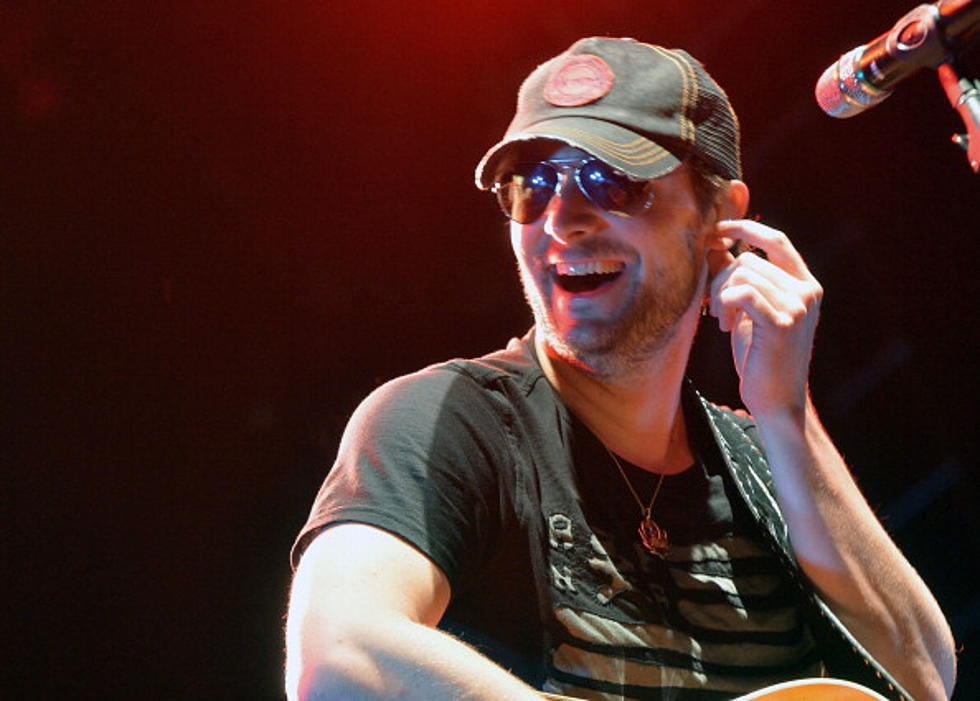 Sara Evans Flies, Eric Church Goes Home – Today In Country Music History