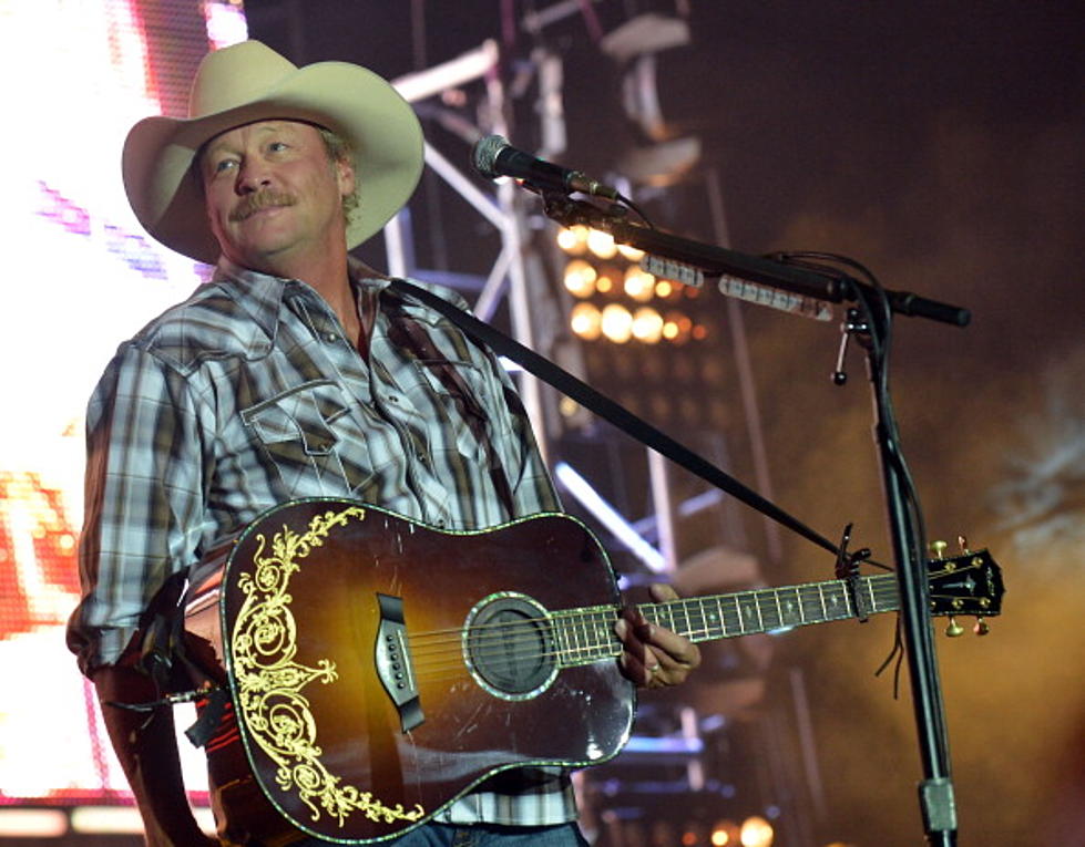 Luke Bryan Has A Long Night, Alan Jackson Breaks A Record – Today In Country Music History
