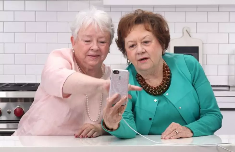 Southern Grandparents React To Snapchat [VIDEO]