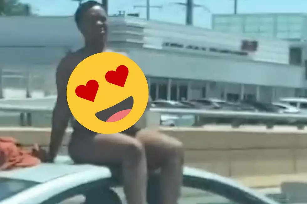 Stalled Motorist Undresses on Busy Texas Highway