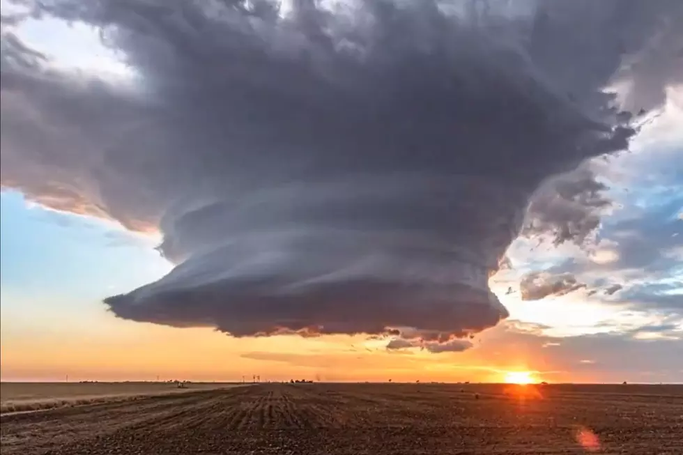 Watch Tornadic Storm Supercell Rotate Along Texas Prairie