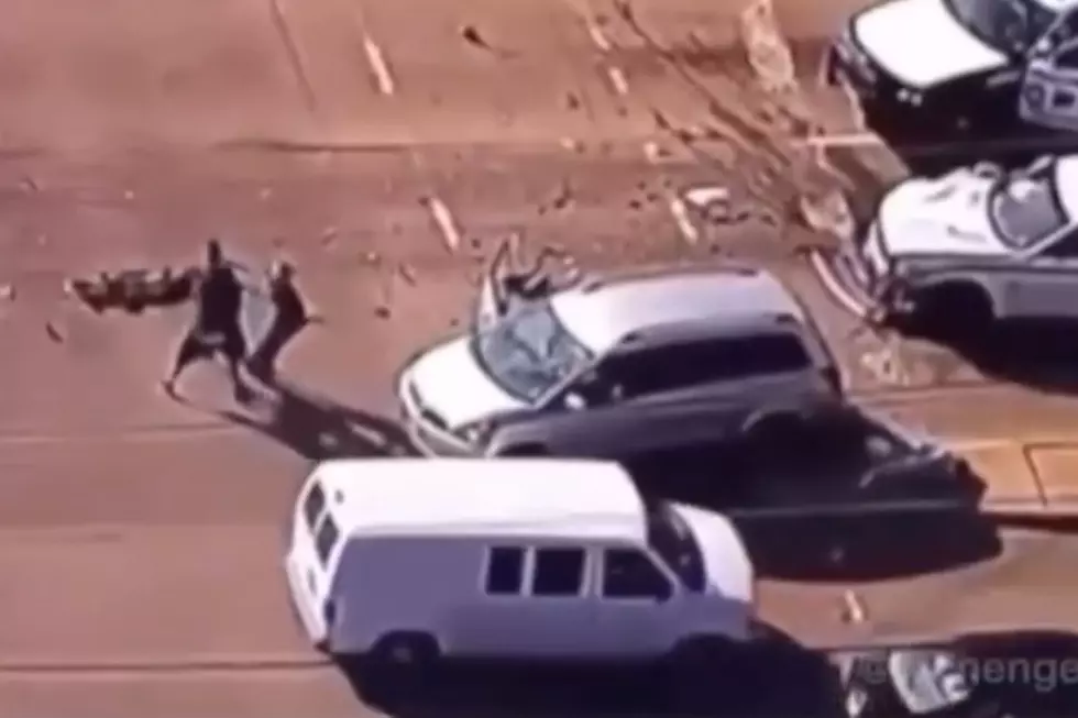 Watch Texas Mom Catch Fleeing Felon After He Smashes Her Car