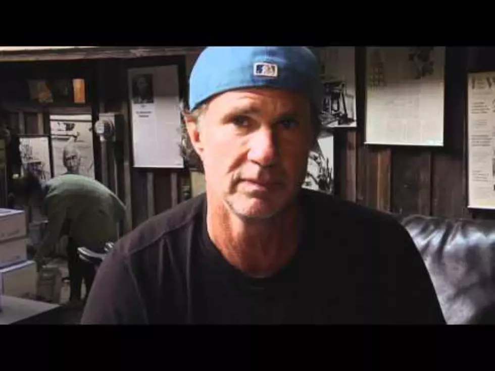 Chickenfoot Drummer Chad Smith Hands Over His Sticks To Kenny Aranoff [VIDEO]