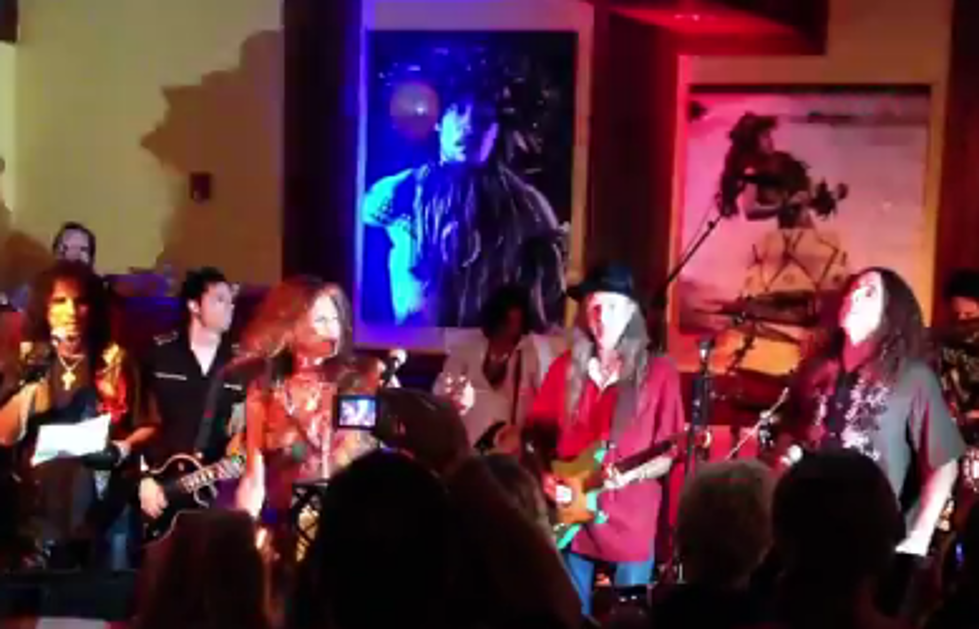 Steven Tyler, Alice Cooper and Weird Al Yankovic Come Together on New Year’s Eve [VIDEO]