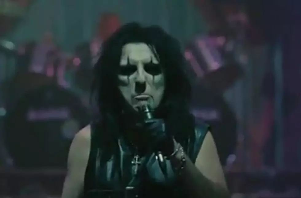 Alice Cooper In New "Dark Shadows" Trailer [VIDEO]