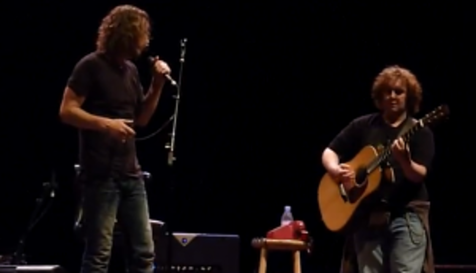 Chris Cornell Invites Fan on Stage for Acoustic Version of “Outshined” [VIDEO]