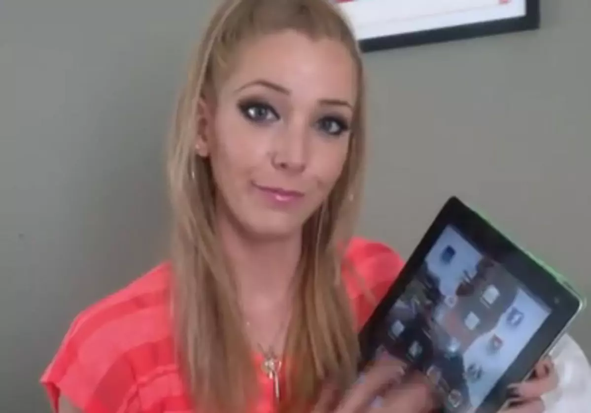 Jenna Marbles on How Apps Are Ruining Her Life NSFW VIDEO.