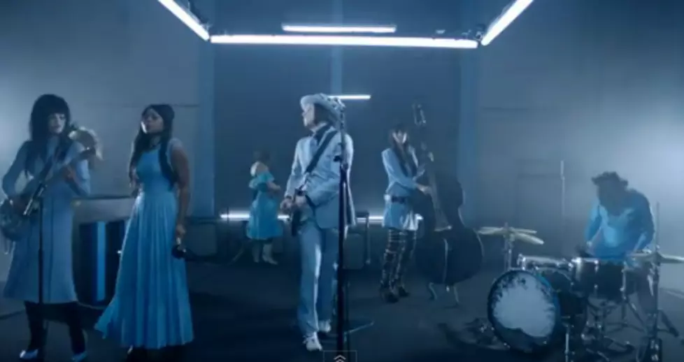 Jack White Releases New Video for ‘I’m Shakin’
