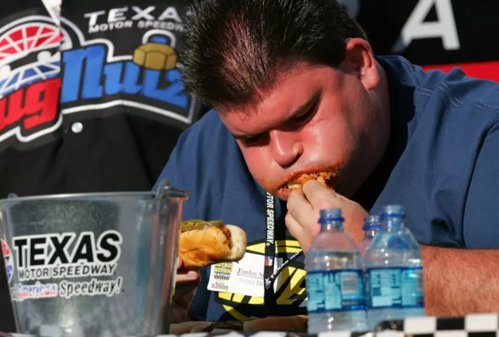 Kiowa Casino Holds 20-Inch Chili Dog Eating Contest