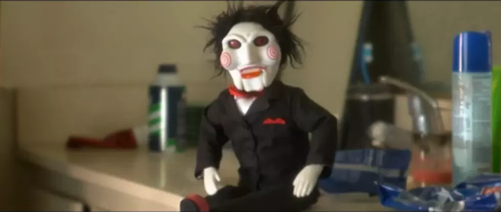 Hilarious Video Proves That Living with the Jigsaw Puppet is a Drag [VIDEO]
