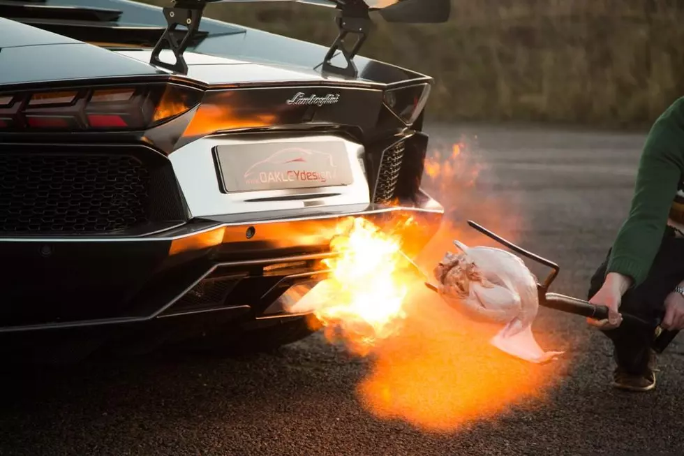 Screw Cooking Your Holiday Turkey in an Oven, Just Use a Lamborghini [VIDEO]
