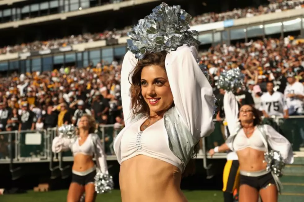 Oakland Raiders Cheerleaders Suing the Team for Wage Theft