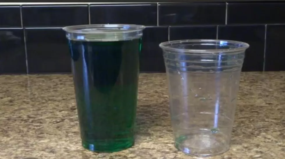 Stadium is Ripping Off Patrons With Large Beer Cups that Are the Same Size [VIDEO]