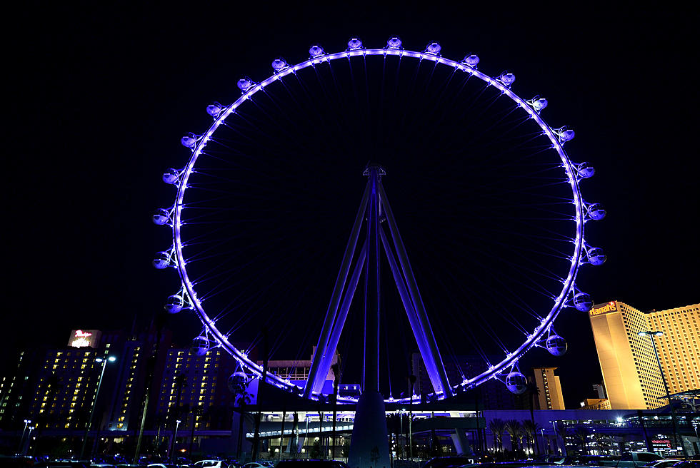 World’s Largest Ferris Wheel Opened Yesterday in Las Vegas [PHOTOS]