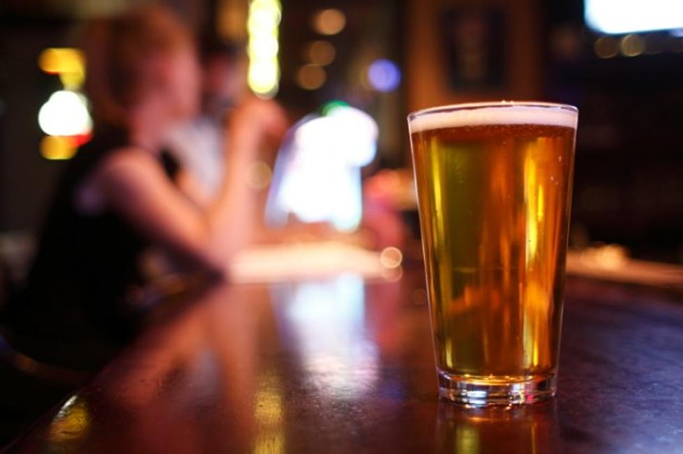 Man Sets Beer Mile World Record [VIDEO]