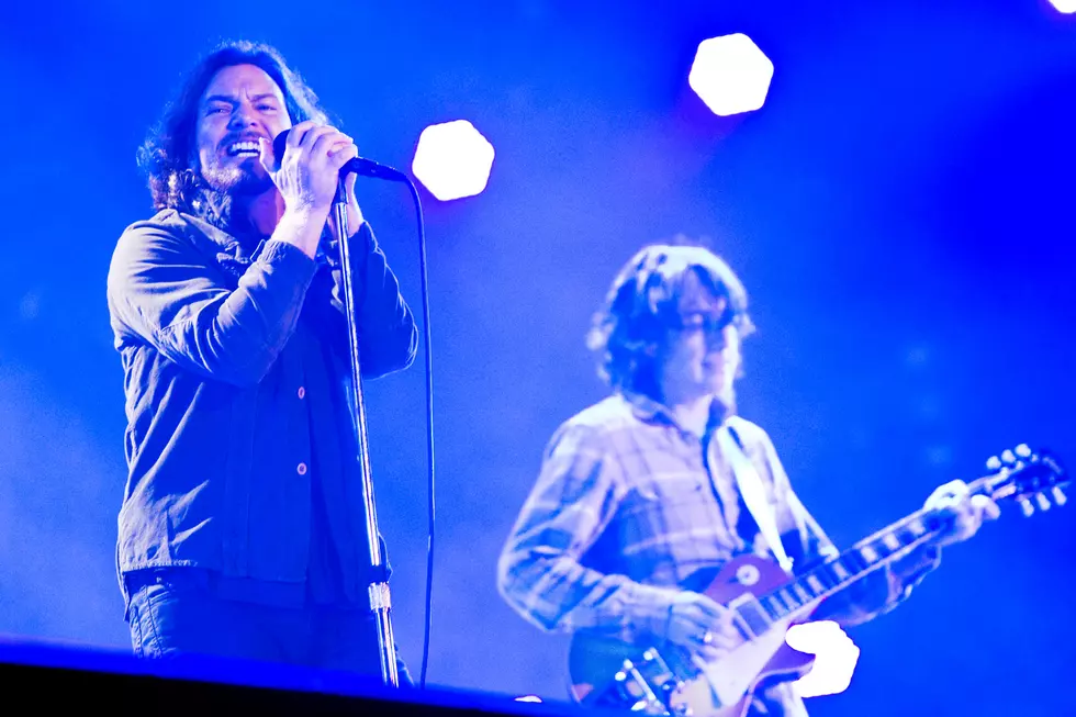 Pearl Jam Break Into ‘Let it Go’ at Concert [VIDEO]