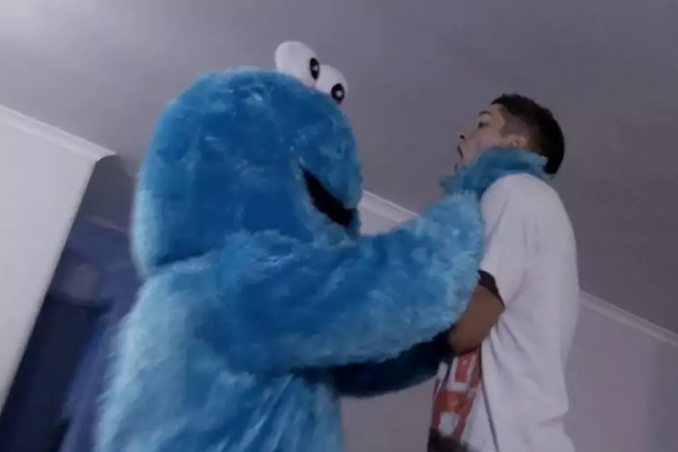 Cookie Monster Wants That Cookie More Than You Do [VIDEO]