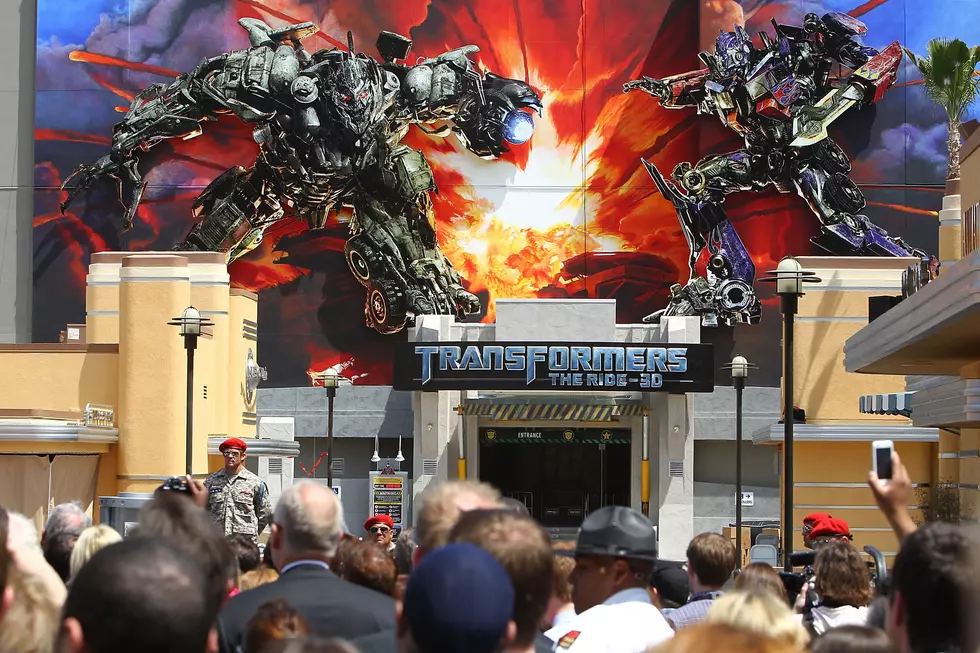 Do Not Try to Take a Selfie With Megatron, He Gets Really Angry When You Do [VIDEO]