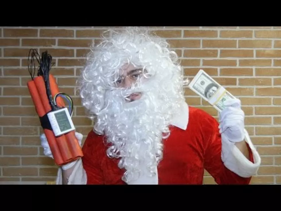 Get in the Christmas Spirit With the Homicidal Santa Prank [VIDEO]