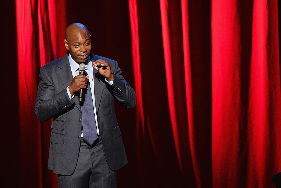 Heckler Throws Banana Peel at Dave Chappelle During Standup Show
